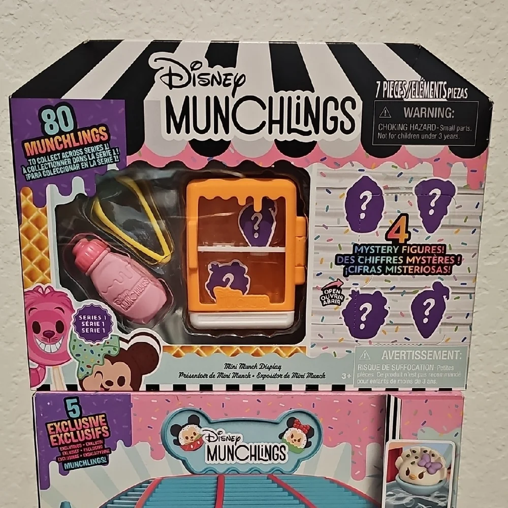 Disney Munchlings Dumpling Cart And Mini Munch Display Bundle